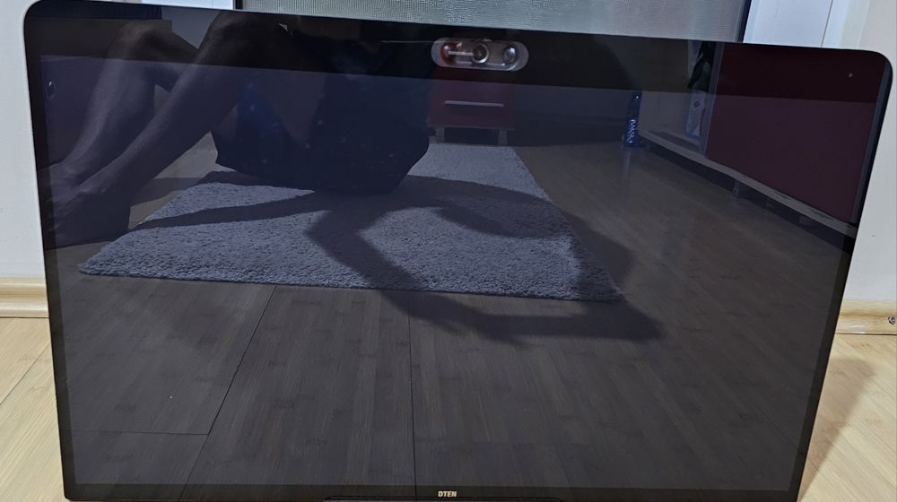 Monitor tactil interactiv DTEN ME 27 pentru ZOOM