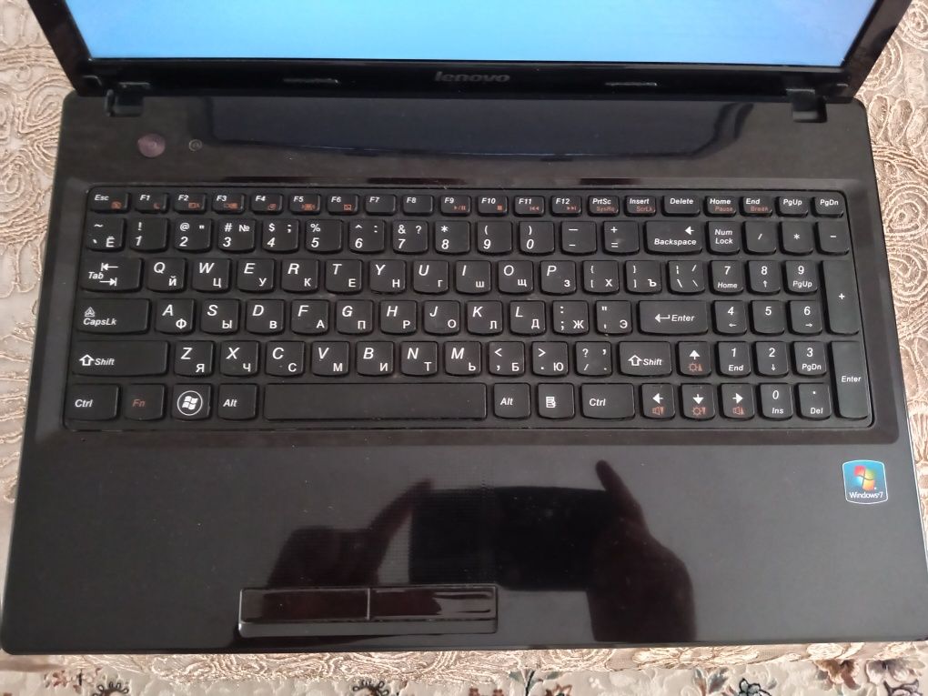 Lenovo ноутбук  сотилади
