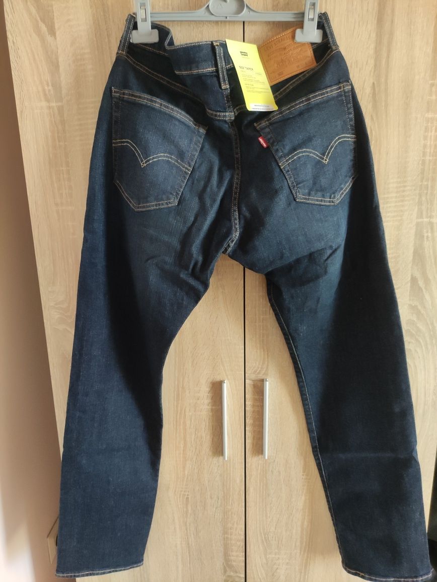 РАЗПРОДАЖБА!! Мъжки Дънки Levi's '502 Taper'