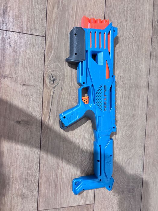 комплект пистолети играчки и патрони