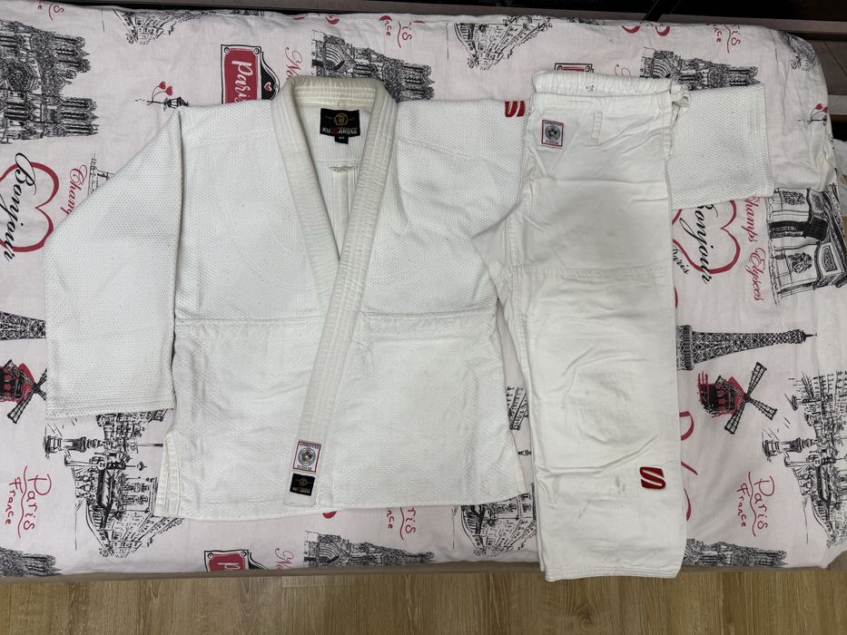 Продаётся кимоно дзюдо Кусакура