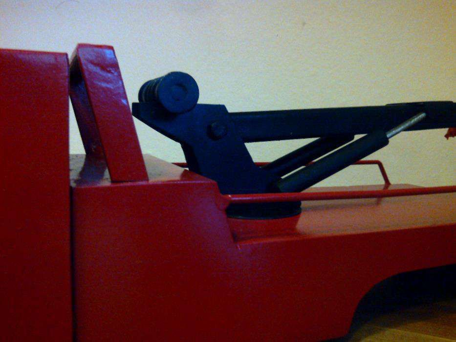 macheta camion din metal