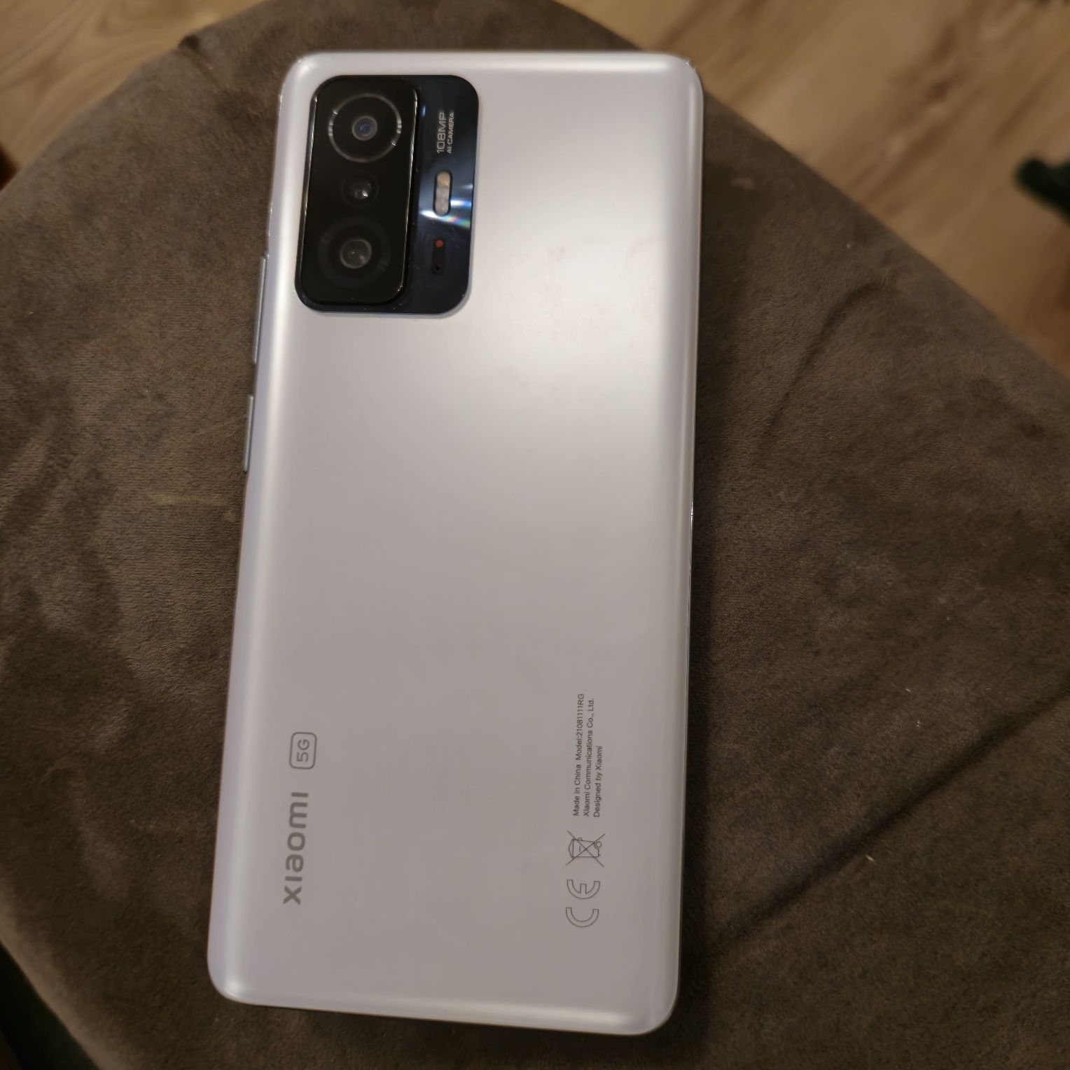 Телефон xaomi 11pro