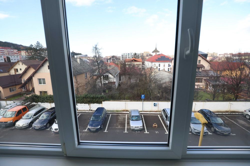 Apartament 2 Camere Calea Bucuresti cu Pod, Pivnita si Parcare