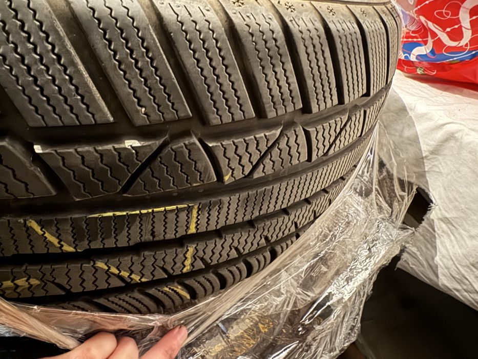 Cauciucuri 245x45xR19