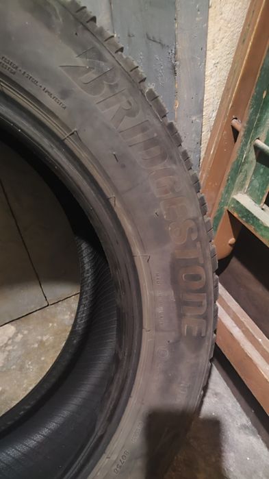 Продавам 4 зимни гуми Bridgestone 18/225/55