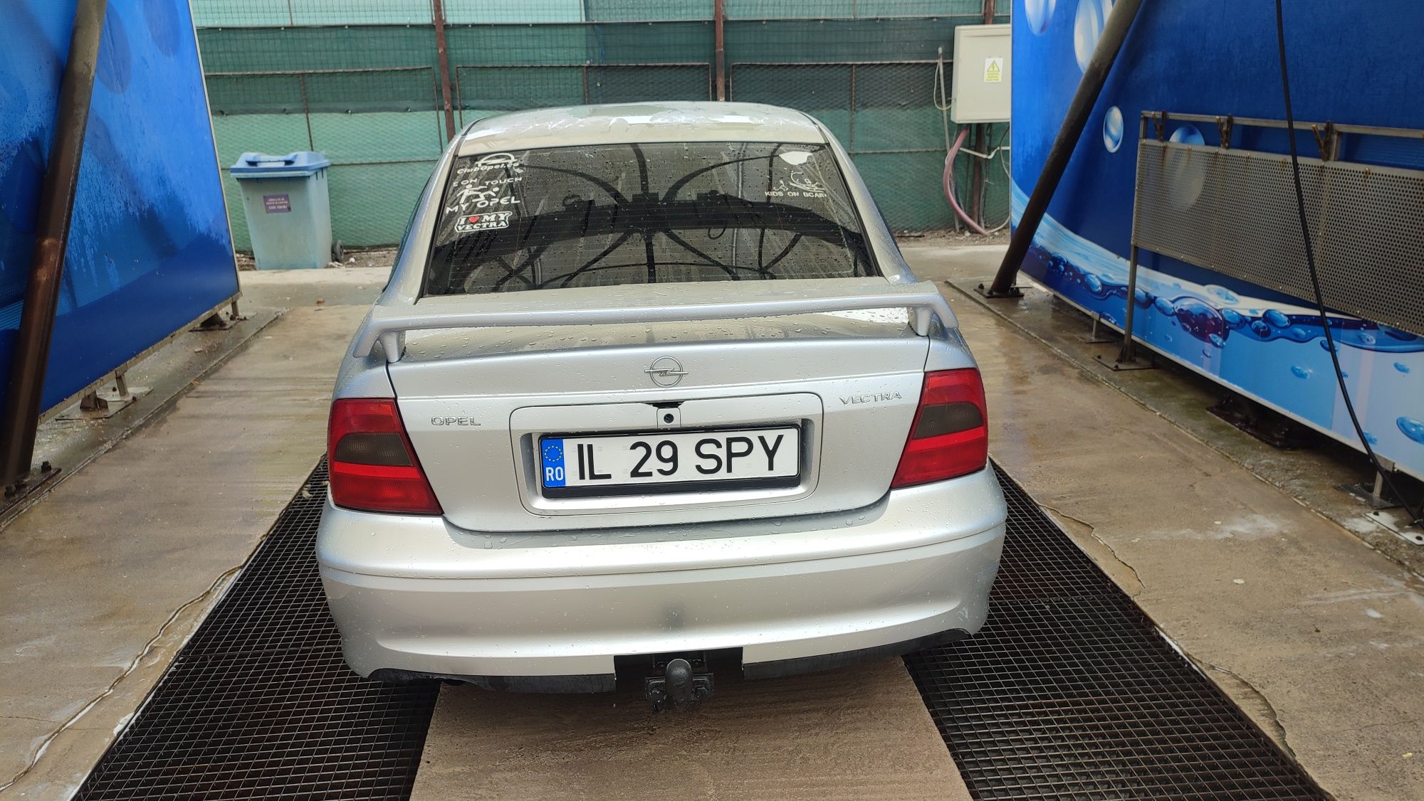 Opel vectra b 1.6 euro 4