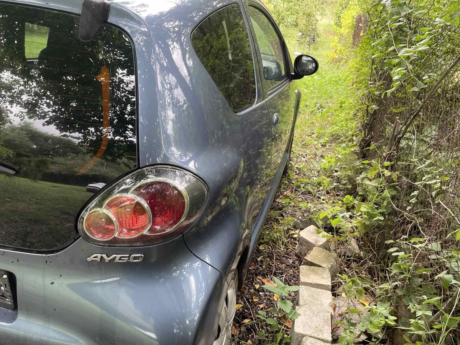 Продавам Toyota auris