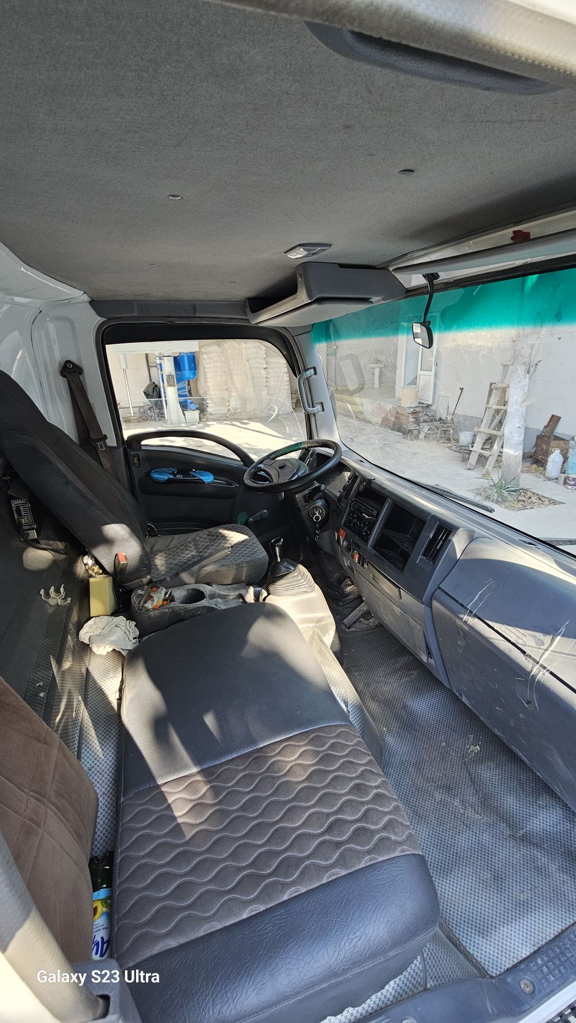 Isuzu NPR82 2012 yil