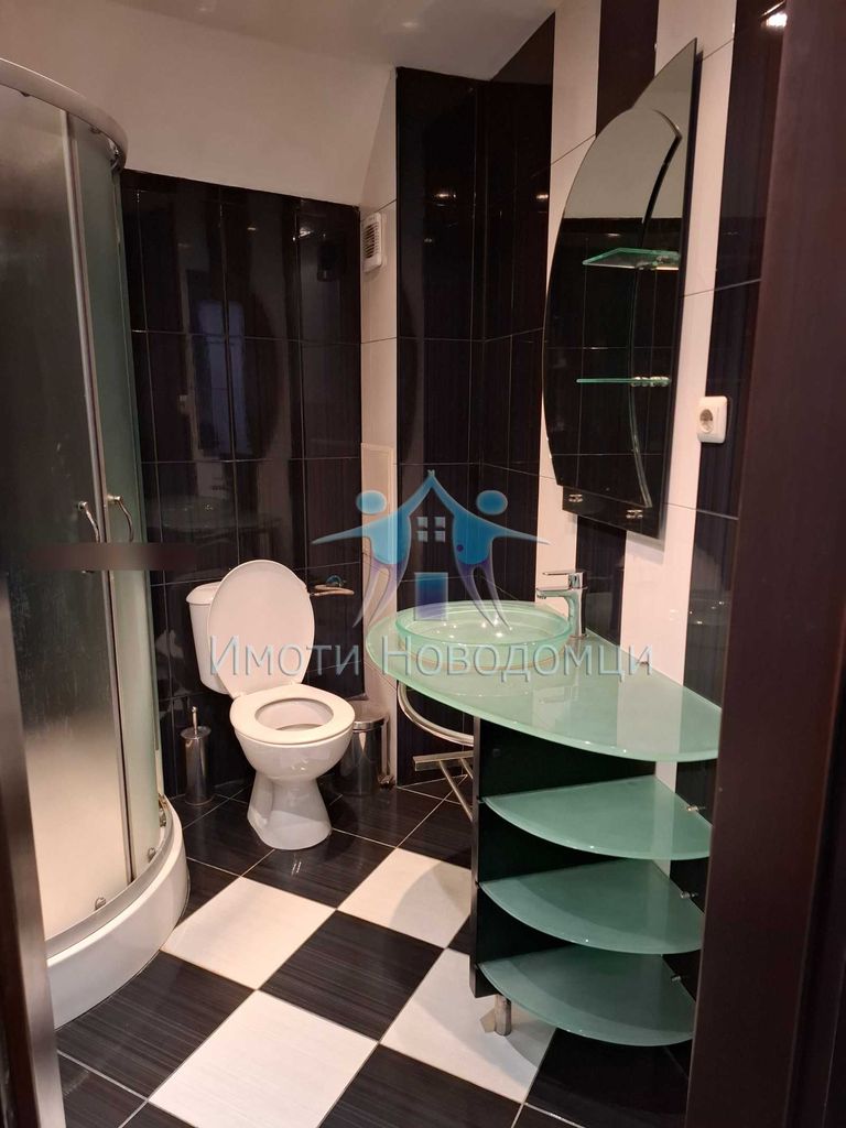 Продава се Тристаен апартамент в Шумен, Пазара - 75 кв.м за 1292 €/кв.м - Снимка #7