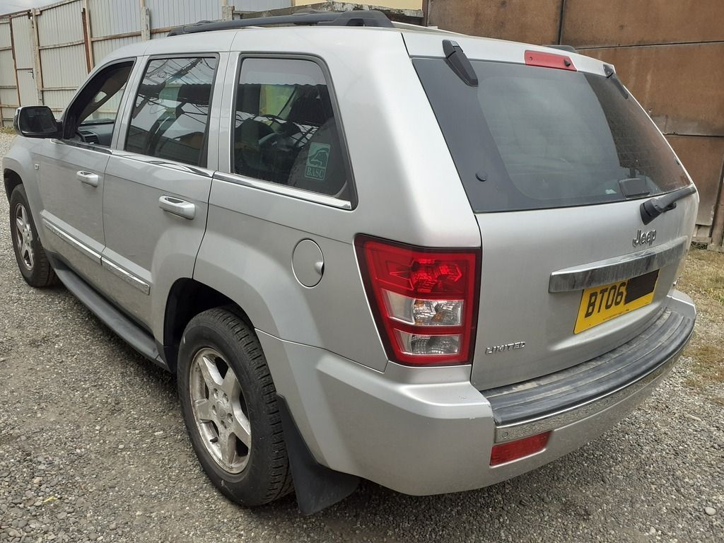 Dezmembrez Jeep Grand Cherokee III 3.0