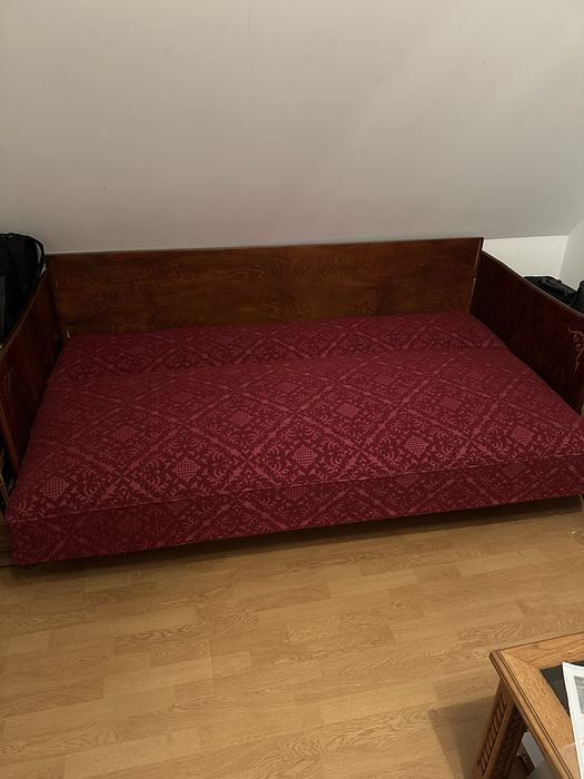 Două canapele de vanzare aproape nefolosite