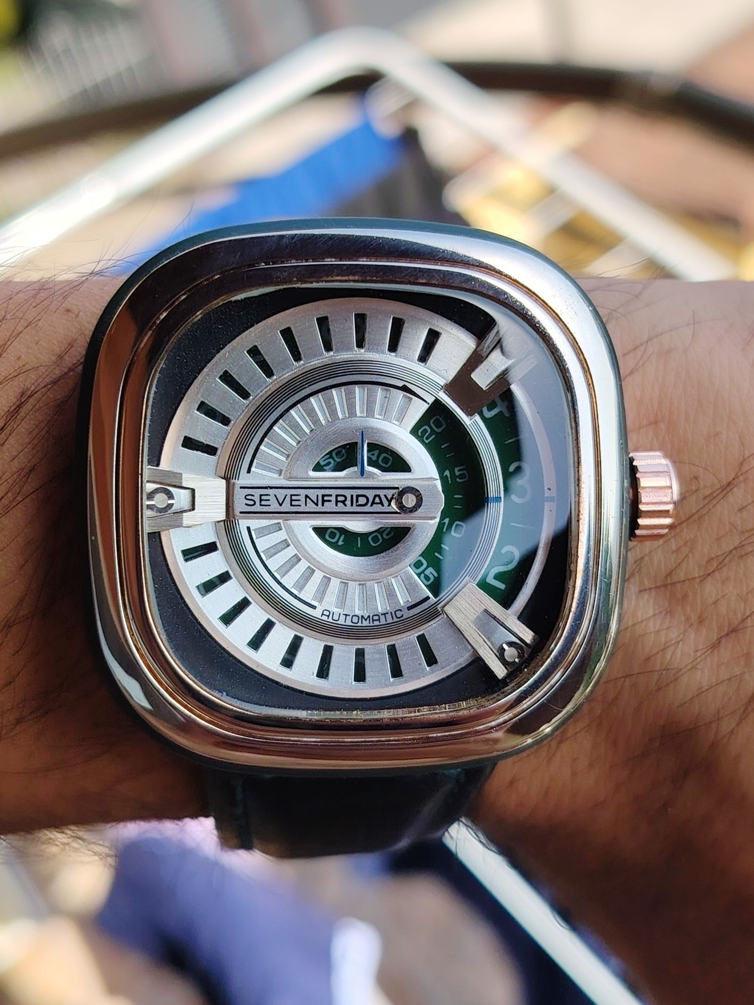 Мъжки часовник Sevenfriday.