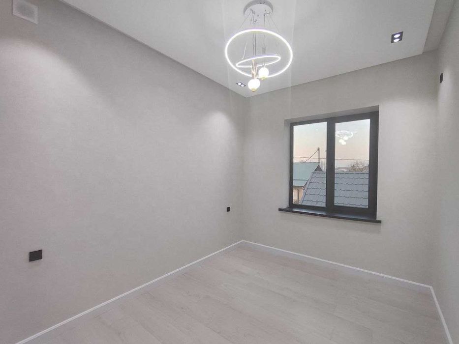 Продаётся коттедж в новом районе Ташкента ( Шоликёр).