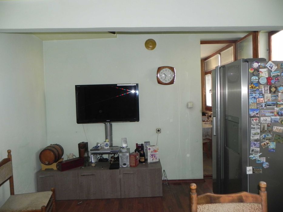 Продава се Тристаен апартамент в Русе, Дружба 2 - 136 кв.м за 640 €/кв.м - Снимка #6