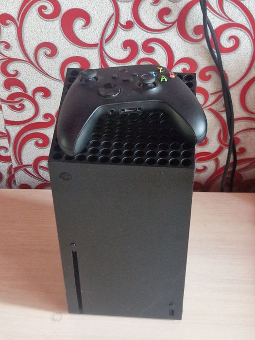 Продам Xbox series x 1T