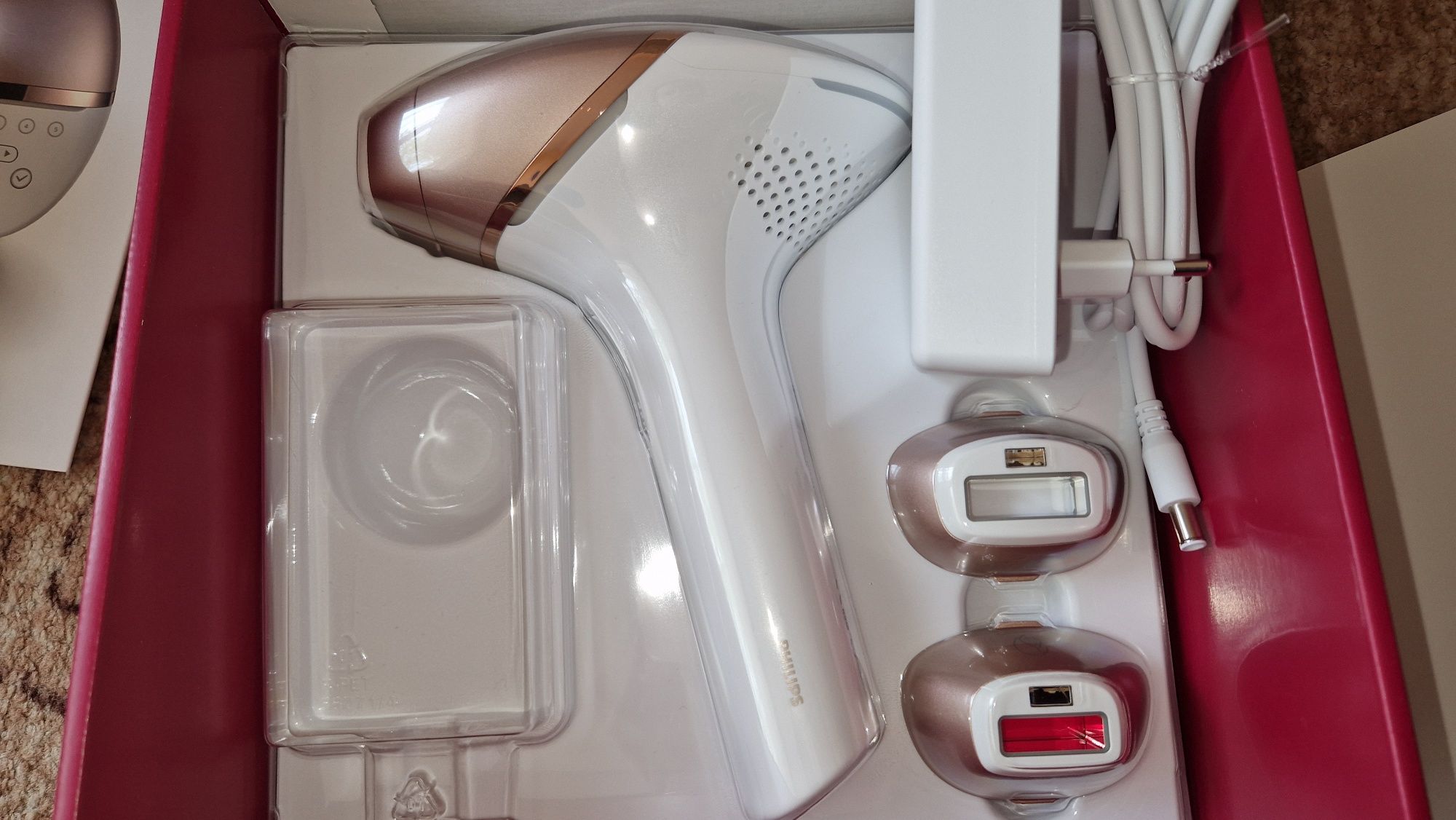 Фотоепилатор Philips Lumea