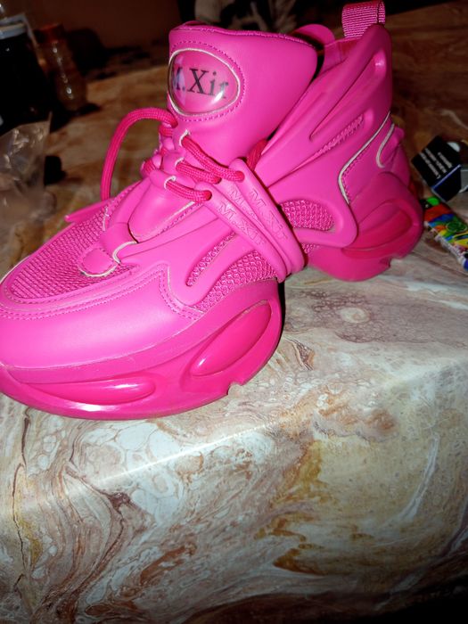 Маратонки маркови