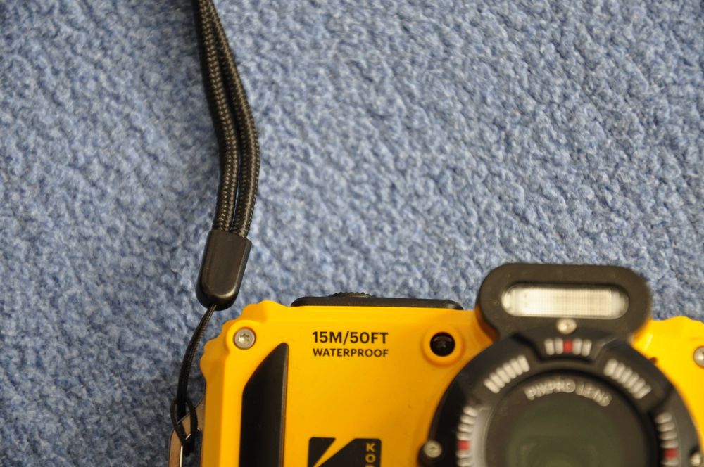 Продавам чисто нов фотоапарат KODAK за подводно снимане.