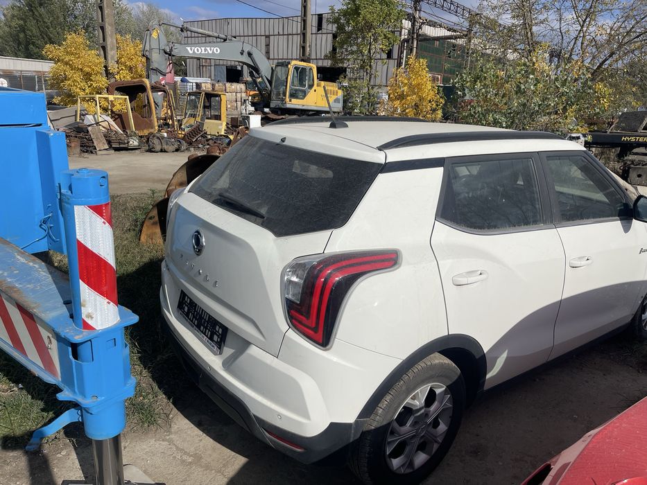Ssangyong tivoli 4x4 automata avariat lovit, 60.000 km functionala