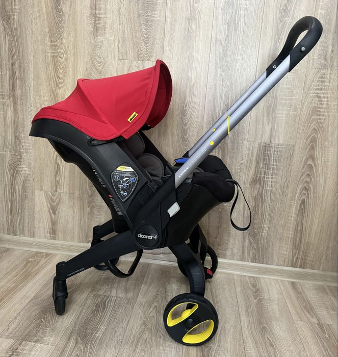 Коляска-автокресло фирмы Doona