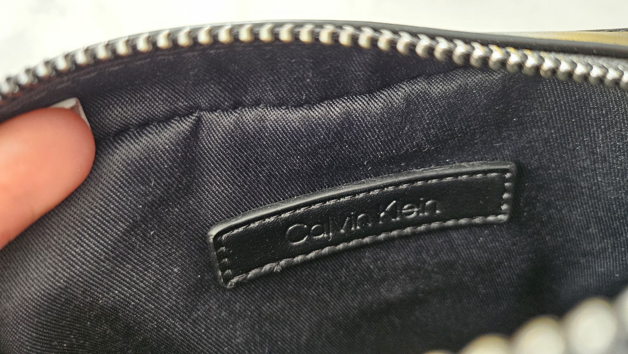 Чисто нова мъжка чанта Calvin Klein