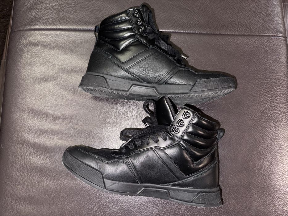 Calvin Clein-високи спортни обувки