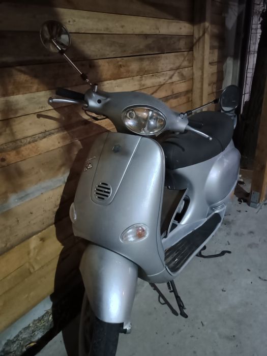 Vespa 125 schimb cu auto/moto/ electrice