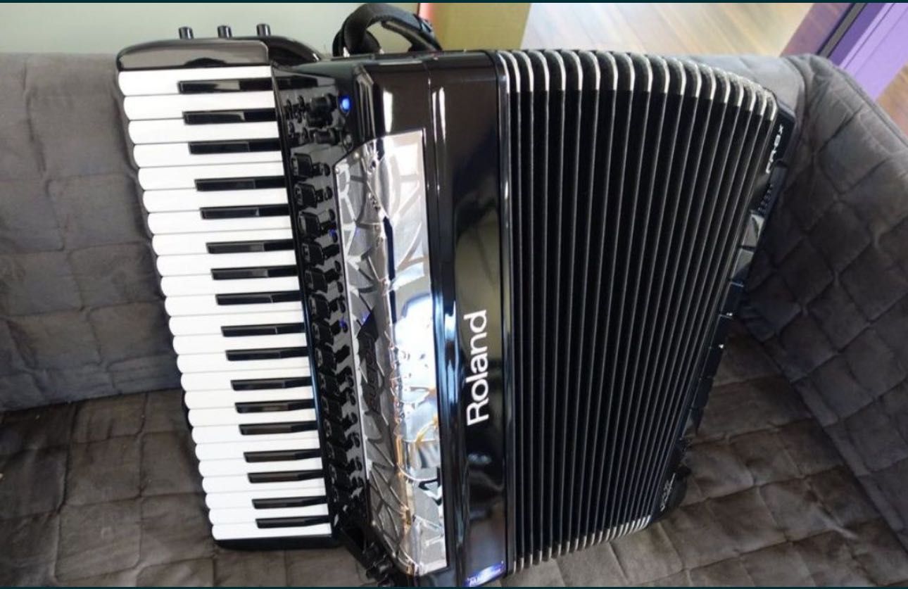 Acordeon Roland fr8x