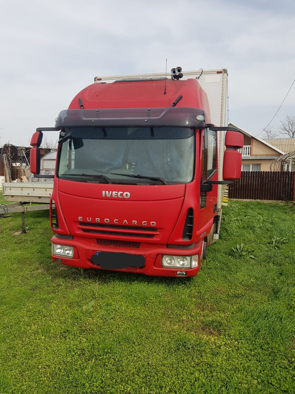 Camion apicol de vânzare