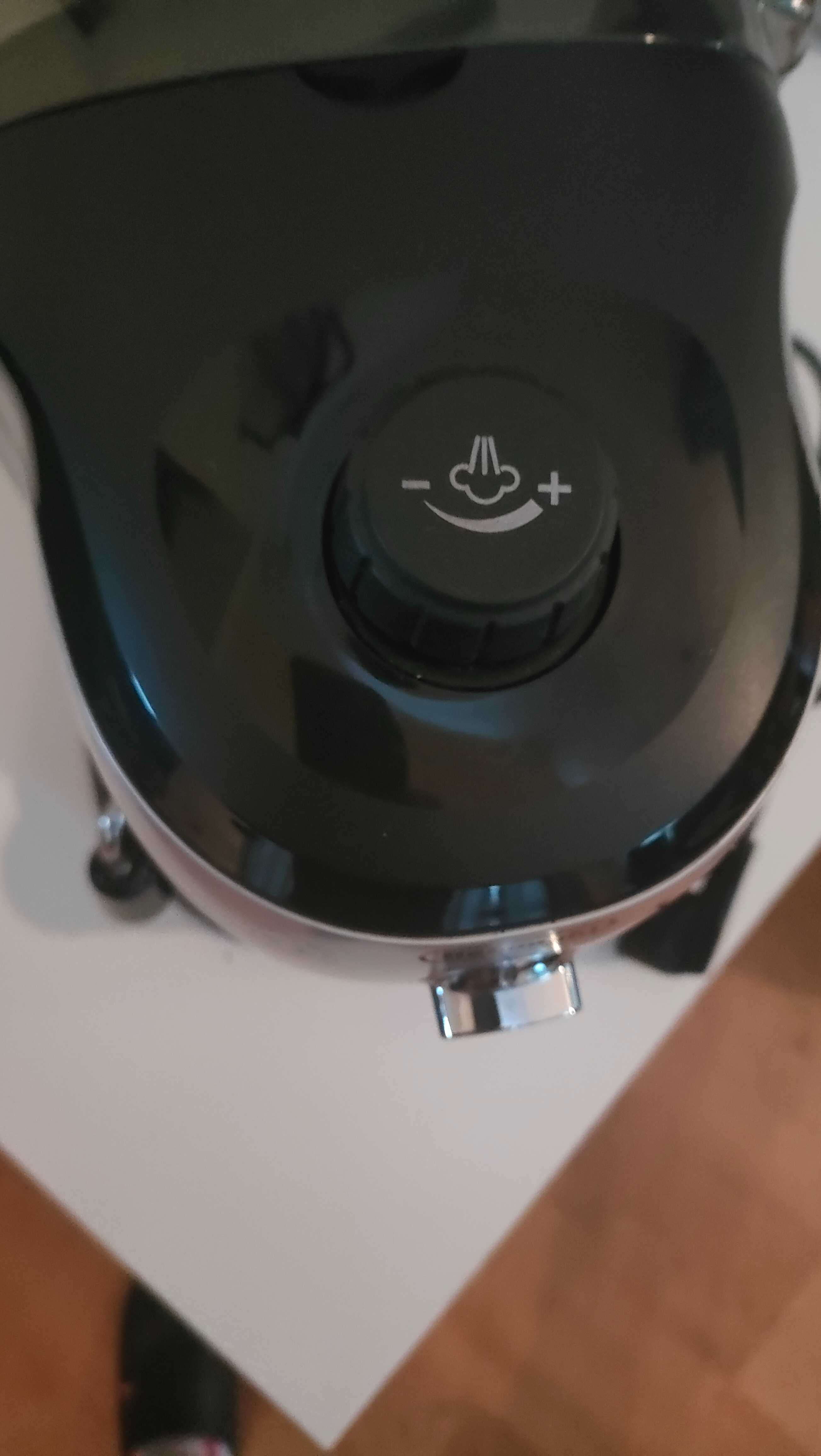 Еспресо кафемашина DELONGHI