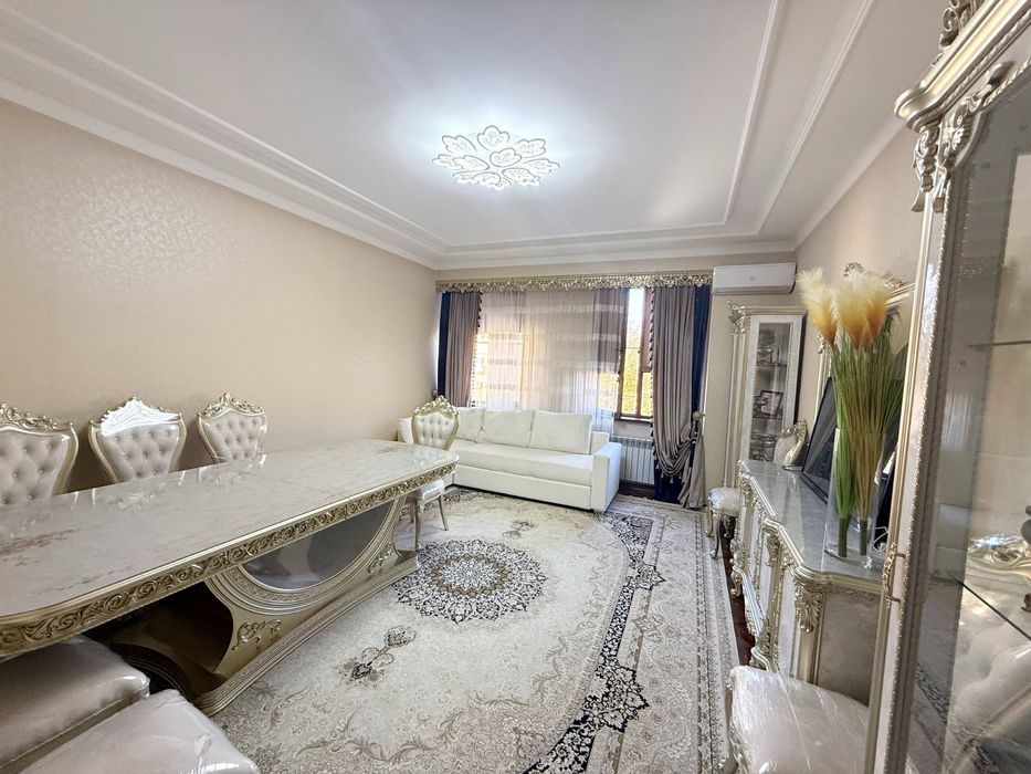 Продается Дом 3/2/3 Юнусабадский район Ор.р: Рядом с рынком Малика.