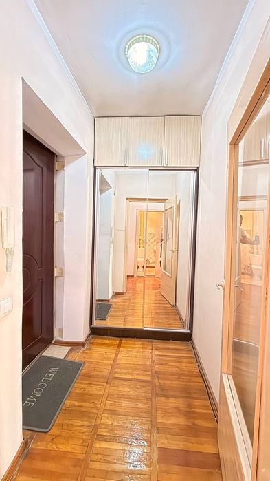Продам квартиру м.Ойбек 1/11/16