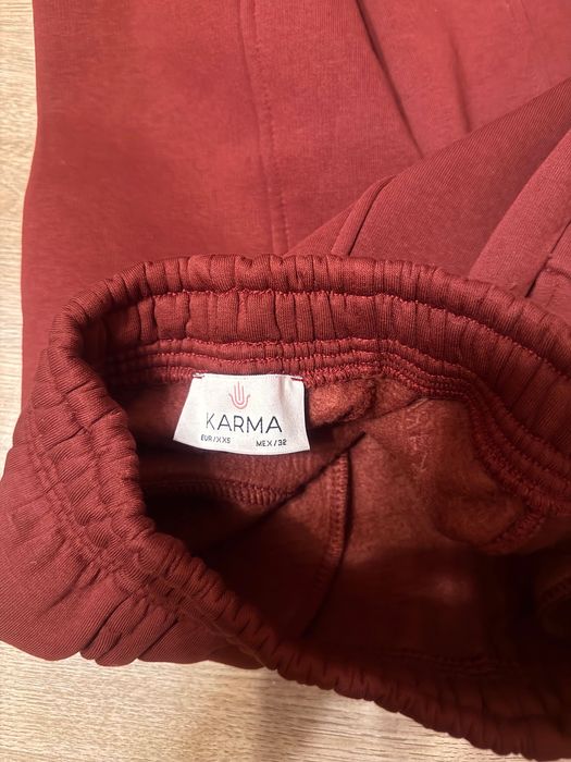 Ватиран дамски екип Karma