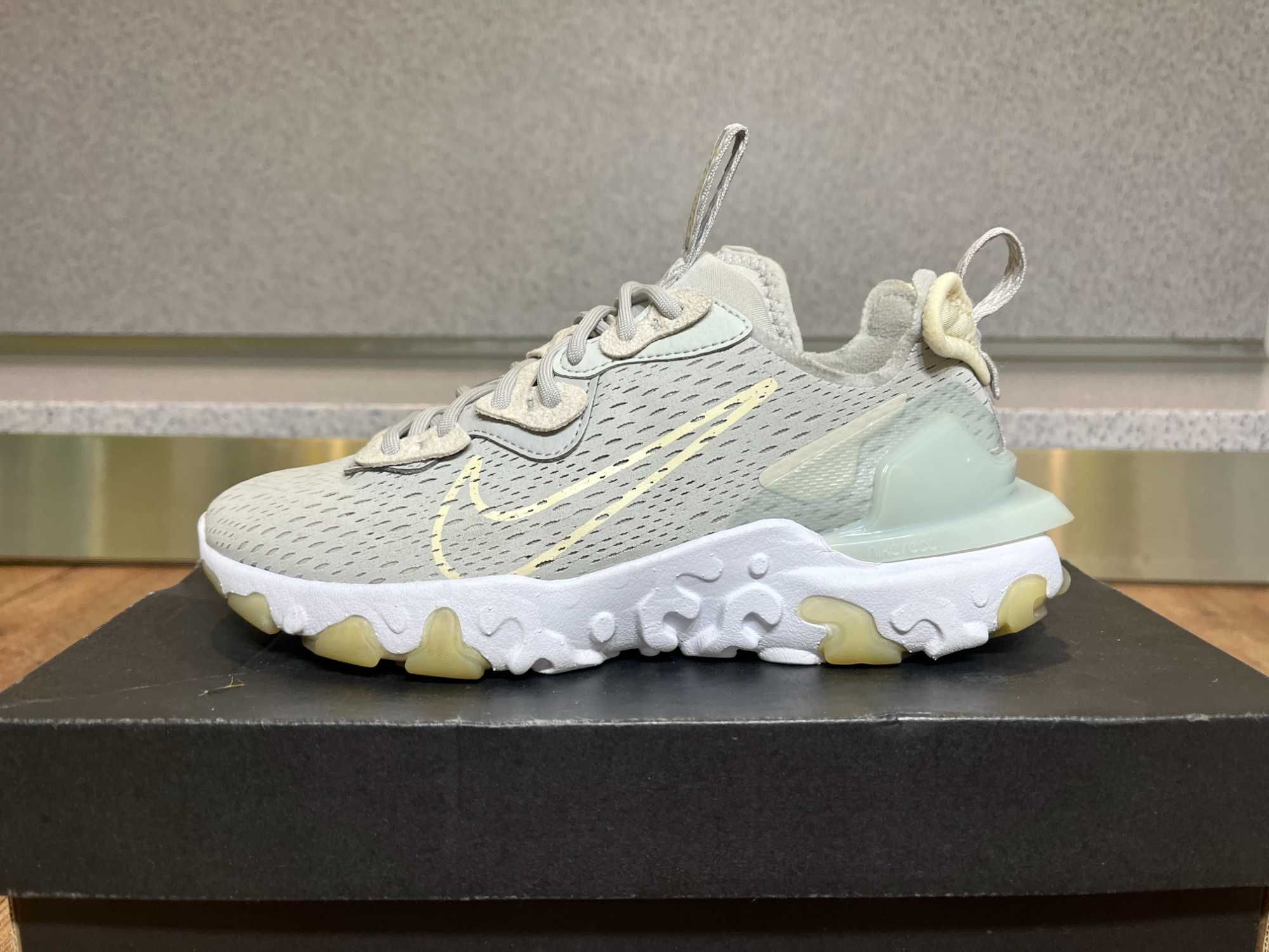 ОРИГИНАЛНИ *** Nike React Visionm / White Grey Yellow