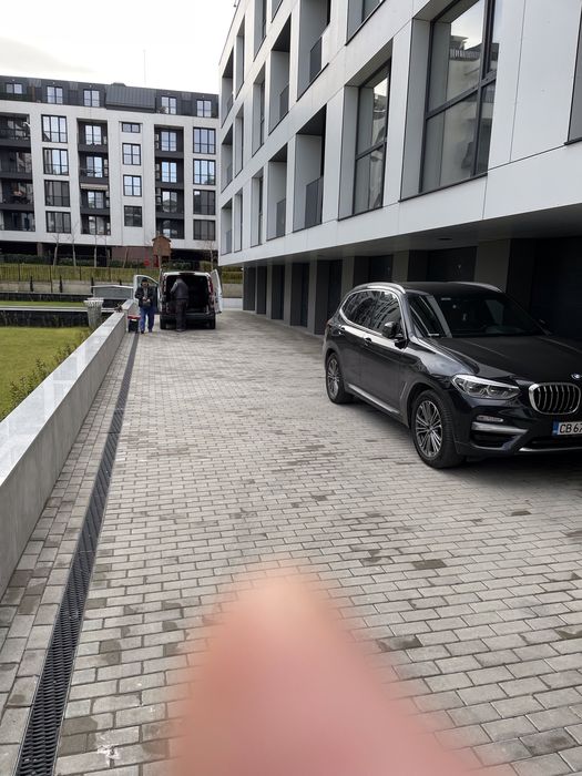 Гараж в Кръстова вада се дава под наем