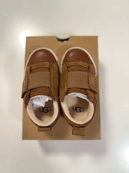 Бебешки обувки UGG