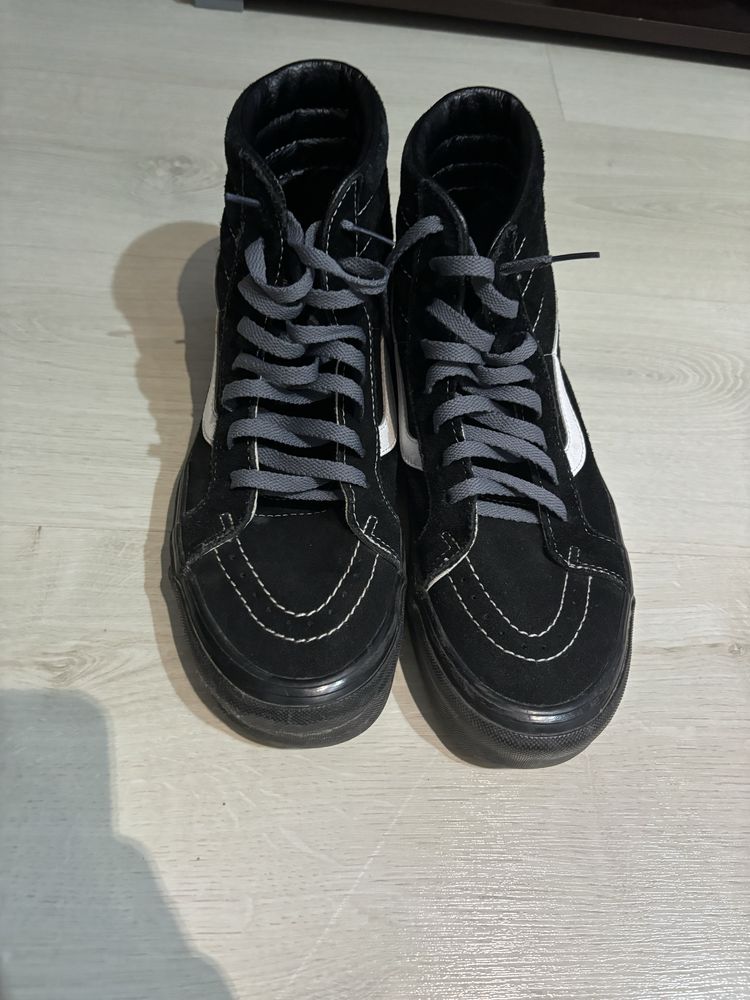 vans negru cu dunga alba