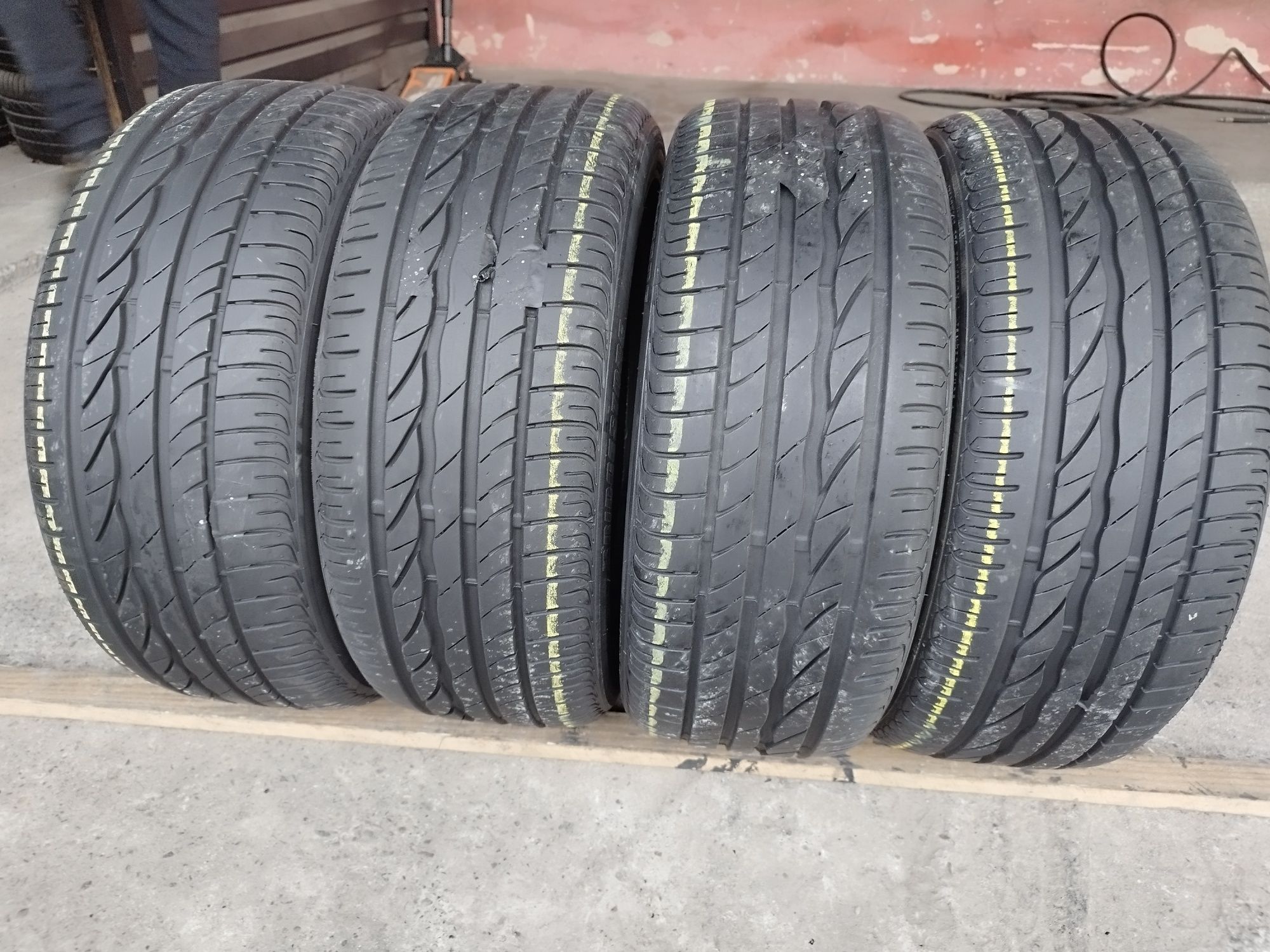 4 anvelope de vară (ca noi) Bridgestone Turanza 215/45/16,dot 2018