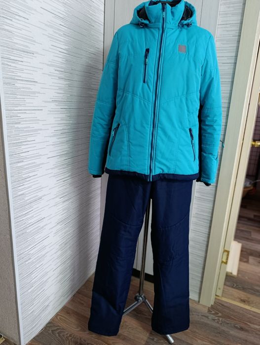 Продам костюм женский, зимний