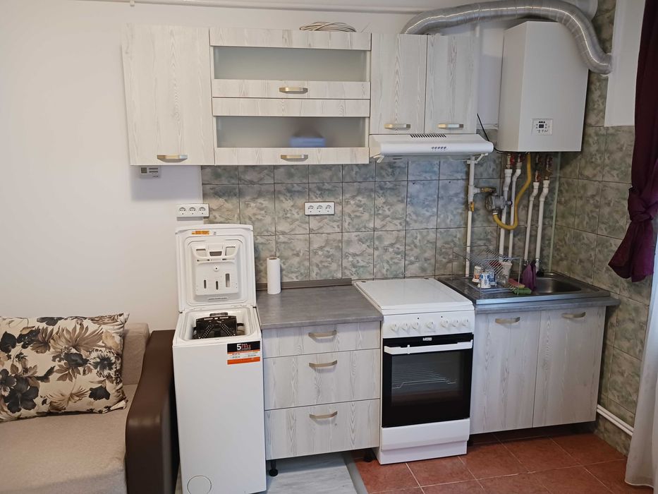 garsoniera 22mp, loc parcare in Dambul Rotund