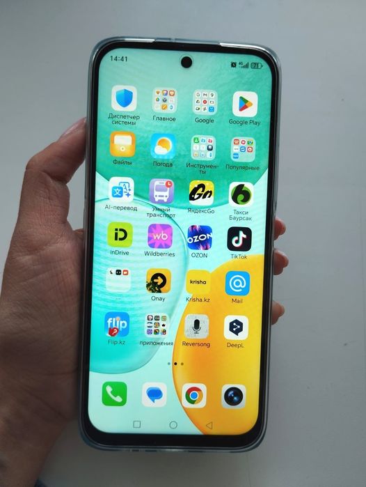 Продам смартфон Honor X6c