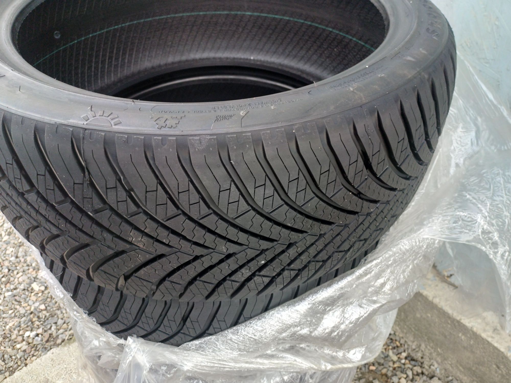 Anvelope 225 40 r18 noi