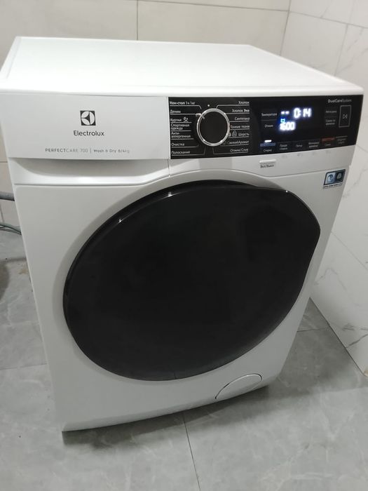 Продам стиральную машину 8/4 сушкой