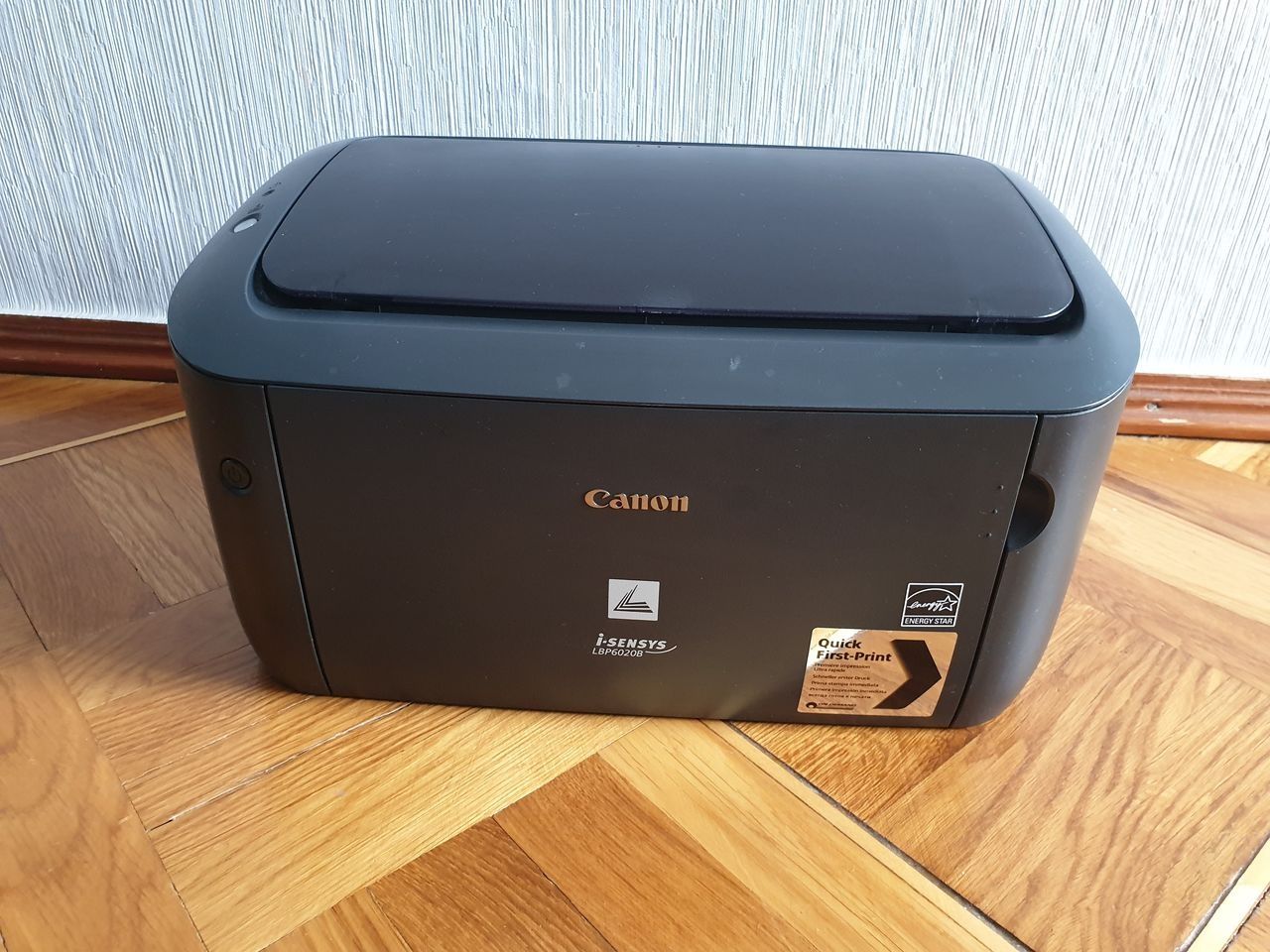 Canon lbp6020 2-картриджа в комплекте!Состояние отличное!Canon 6030