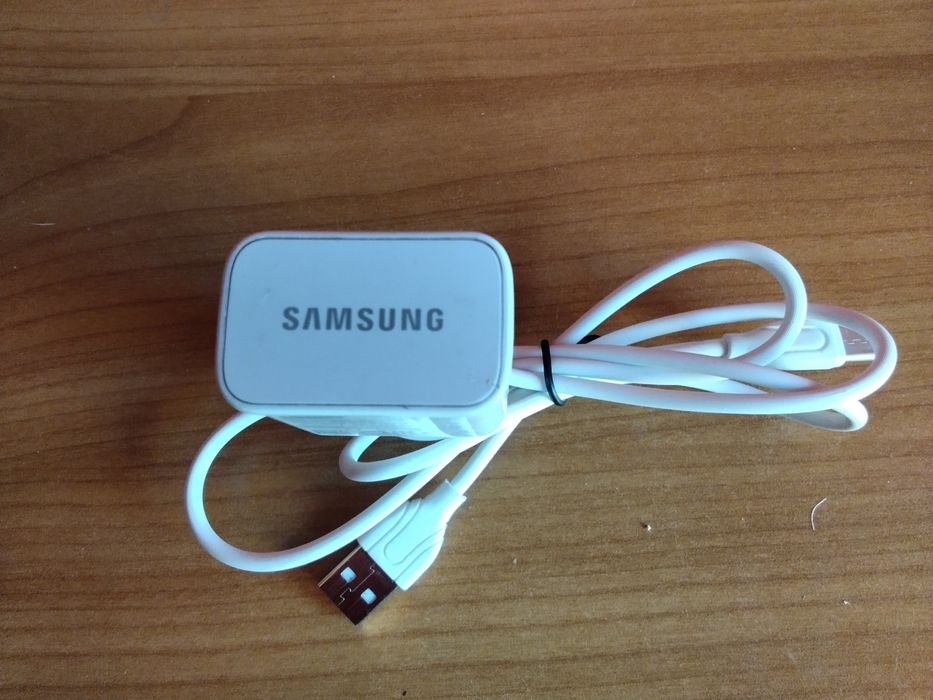 оригинално  супер бързо зарядно за всички видове модели смартелефони