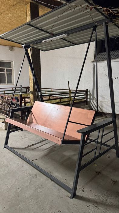 Хайтек стильде качеля сатылады