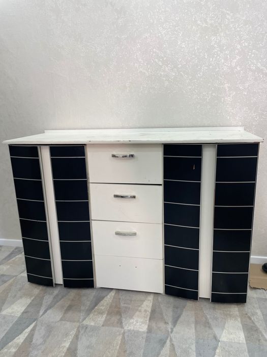 Продам Комод размером 130ширина высота 110