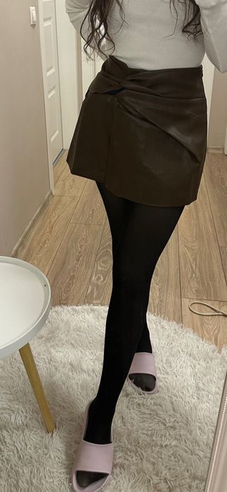 Кожени къси панталонки тип пола