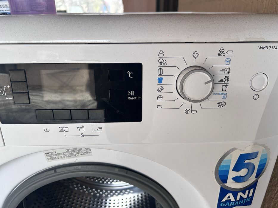 Masina de spalat rufe Beko